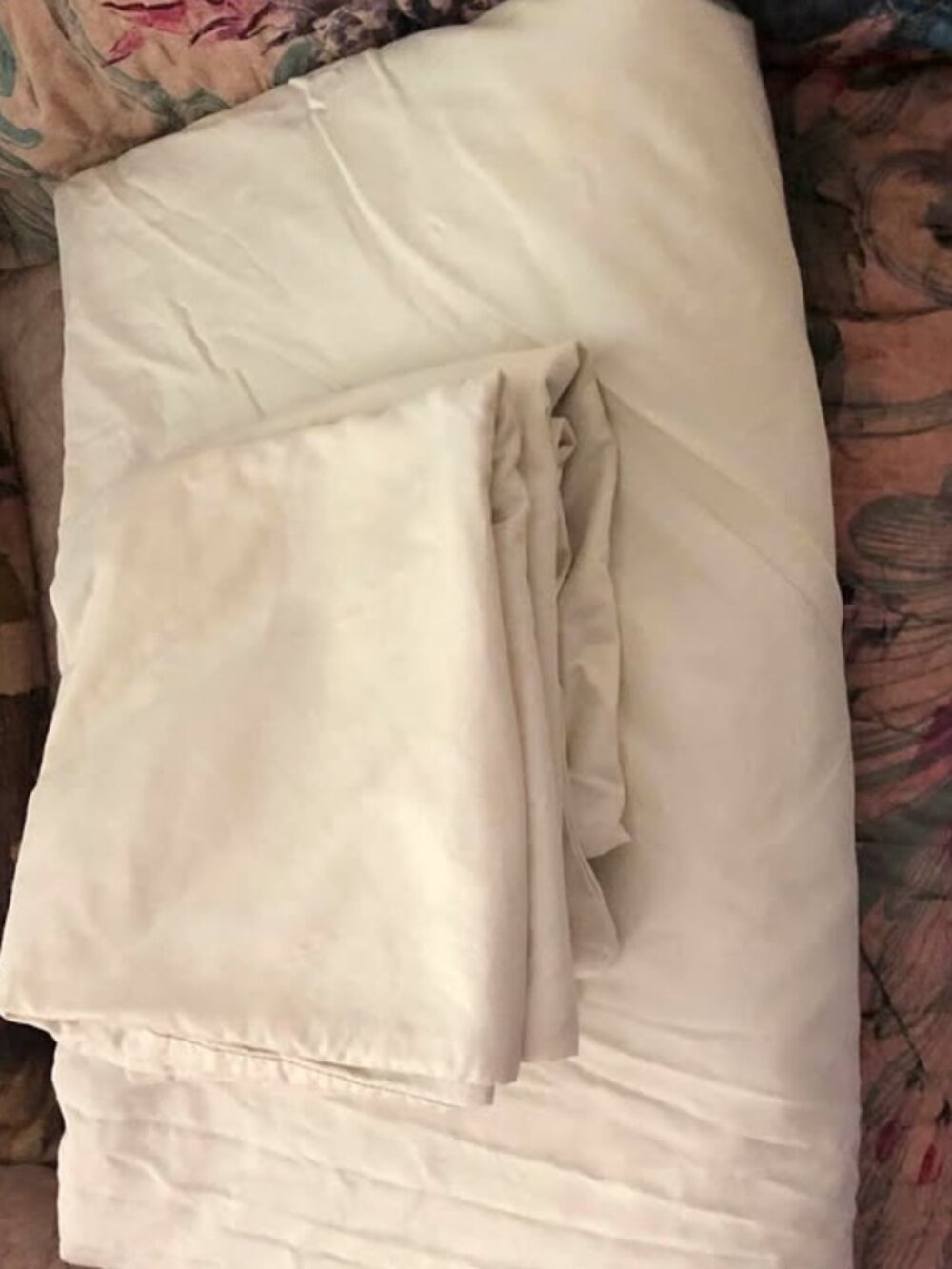 High-quality 800 thread count Egyptian cotton sateen Duvet set in an ivory/Cream